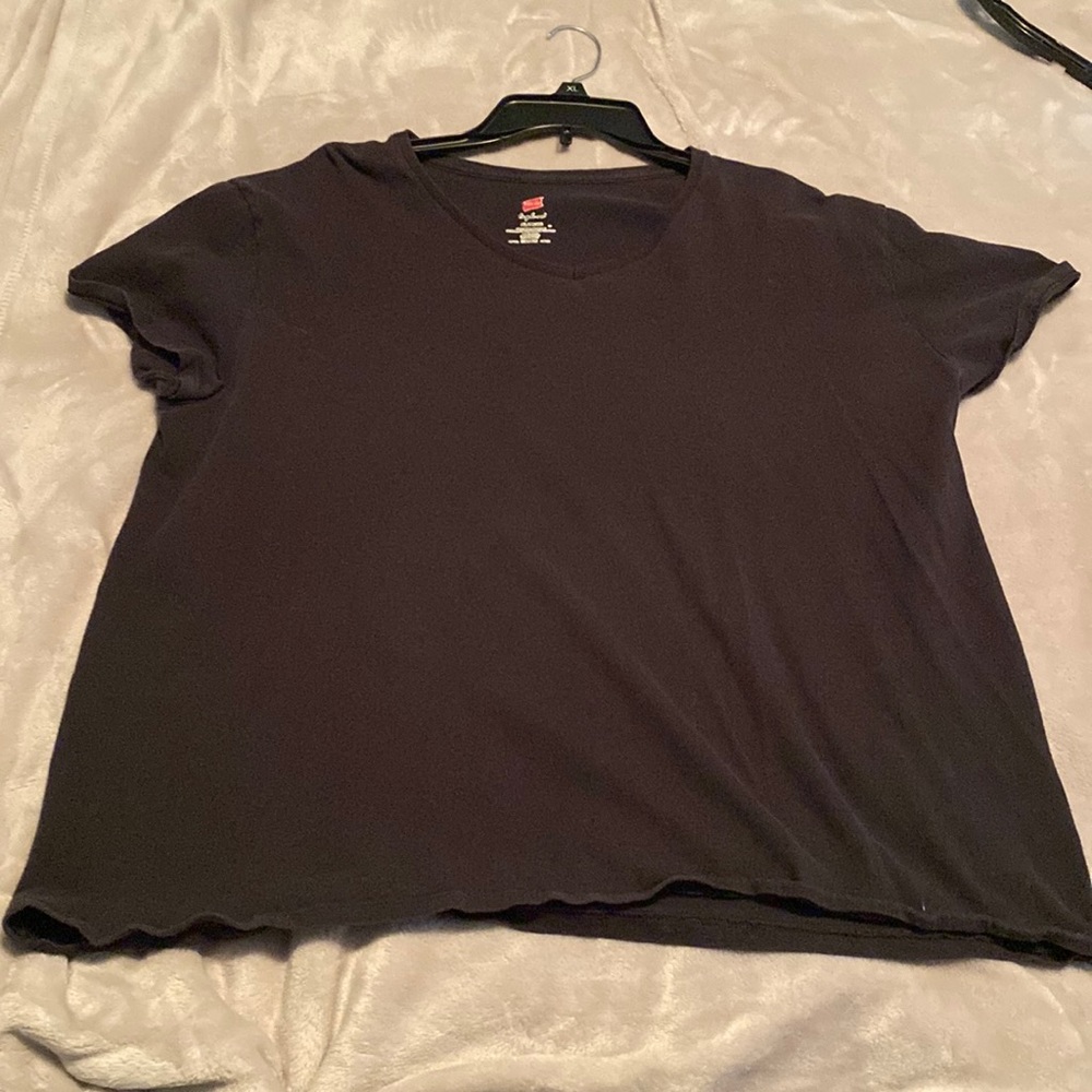 black t shirt